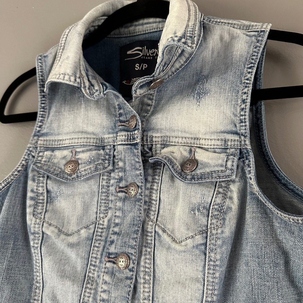 Silver Jeans Co. Acid Wash Distressed Denim Vest Light + Acid‎ Wash SMALL - Picture 2 of 6